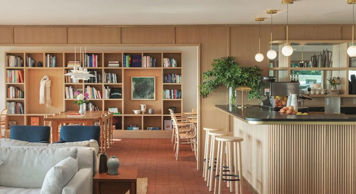 Lake Shore Resort - Web Listing (newer photo)